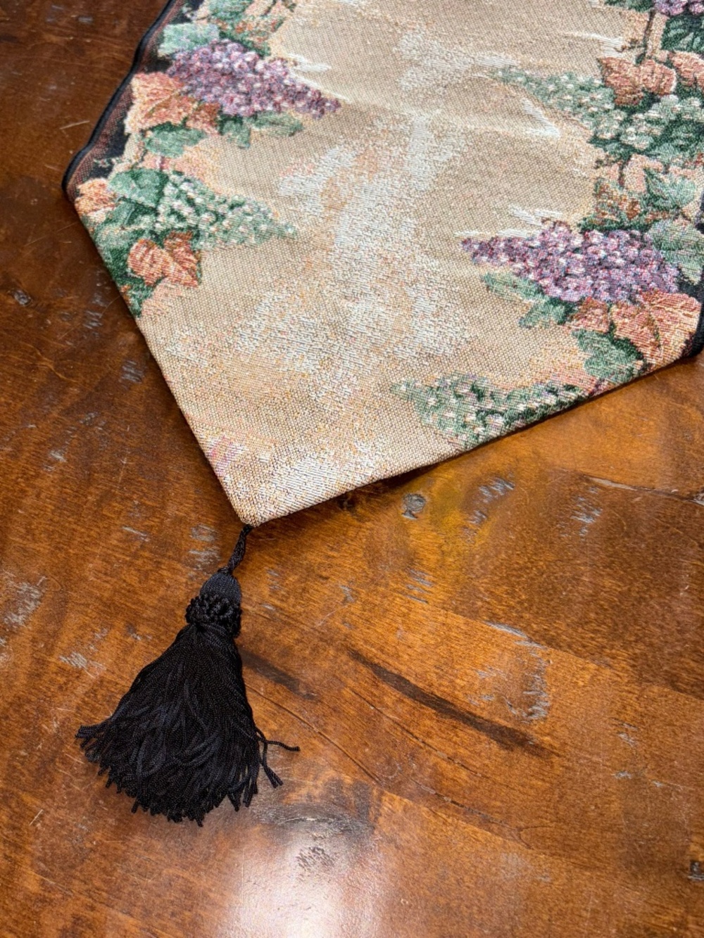 Vintage 13x69 Grape Vine Tapestry Table Runner w Tassels Tuscan Wine Country